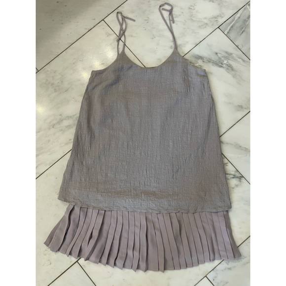 Doe & Rae, Women’s Purple Tinted Gray Mini Dress With Pleated Lining Size M EUC - Picture 2 of 10